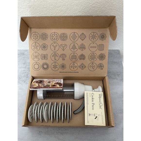 Pampered Chef Cookie Press 1525 16 Disks Spritz Cookies Baking Tool NEW - Picture 2 of 4